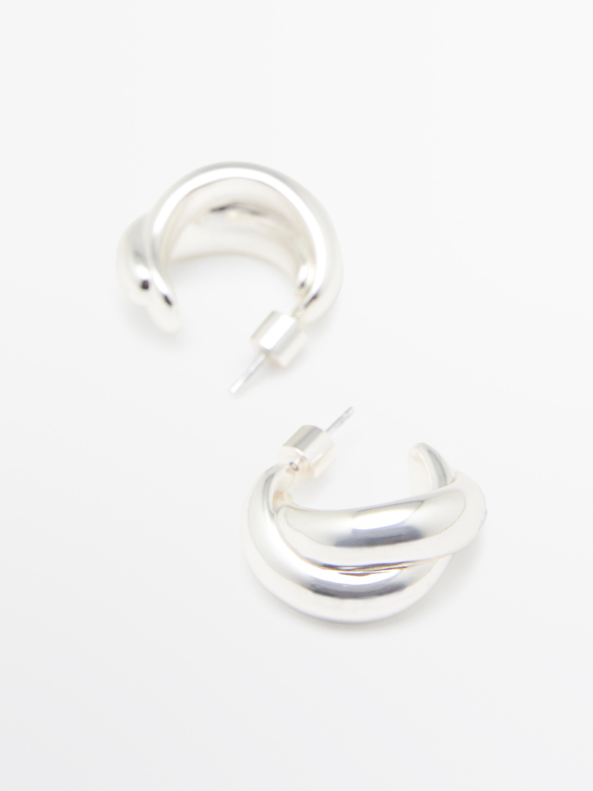 Boucles d'oreilles anneaux enveloppantes